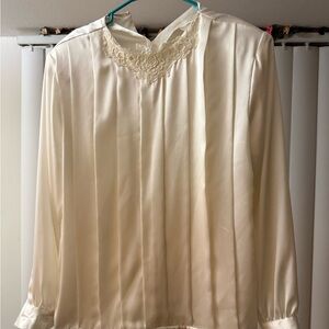 Vintage Susan Hutton Ivory Pleated Long Sleeve Blouse With Lace Neckline Size 8